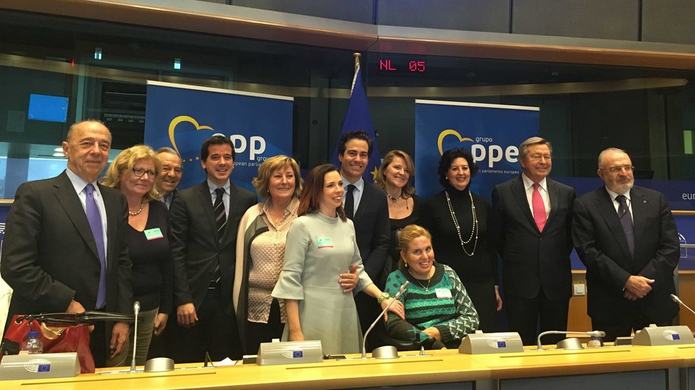 Pablo Zalba presenta en el Parlamento Europeo el proyecto navarro 'Merece la pena'