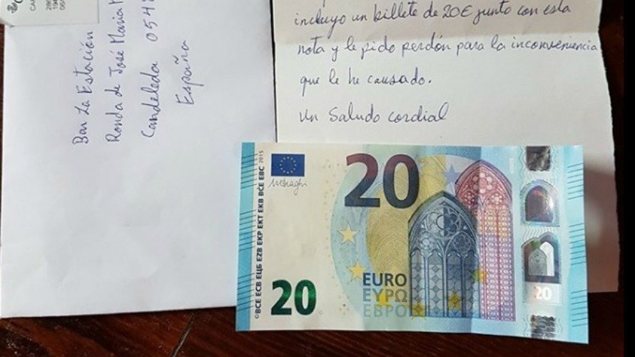 El billete de 20 euros y la carta enviada. FACEBOOK