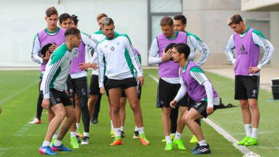 Entrenamiento del equipo verdiblanco. Foto web Real Betis.