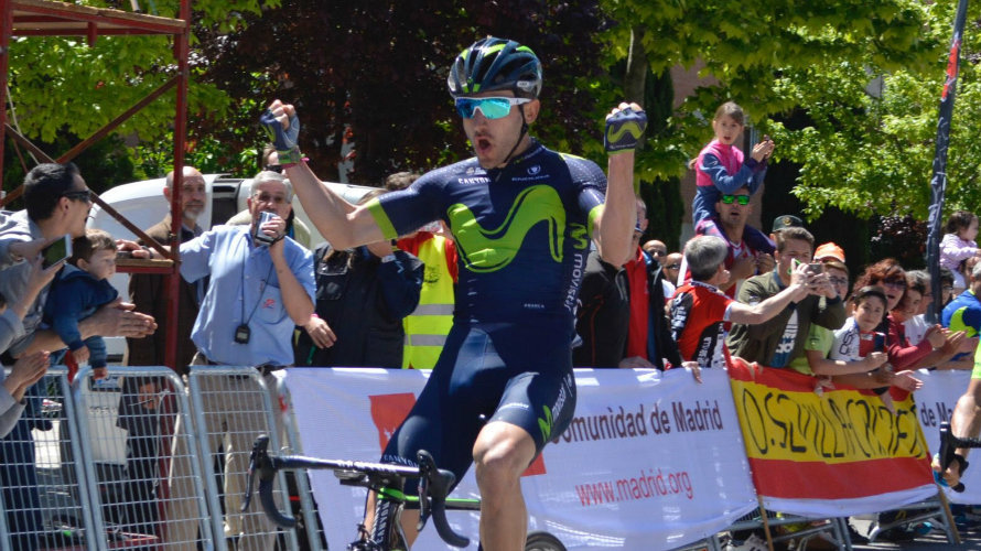 Carlos Barbero celebra su victoria de etapa. Foto Movistar team.