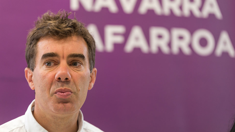 Los diputados de Podemos Ione Belarra y Eduardo Santos y la senadora Idoia Villanueva explican el trabajo realizado en Navarra sobre los Presupuestos Generales del Estado (35). IÑIGO ALZUGARAY