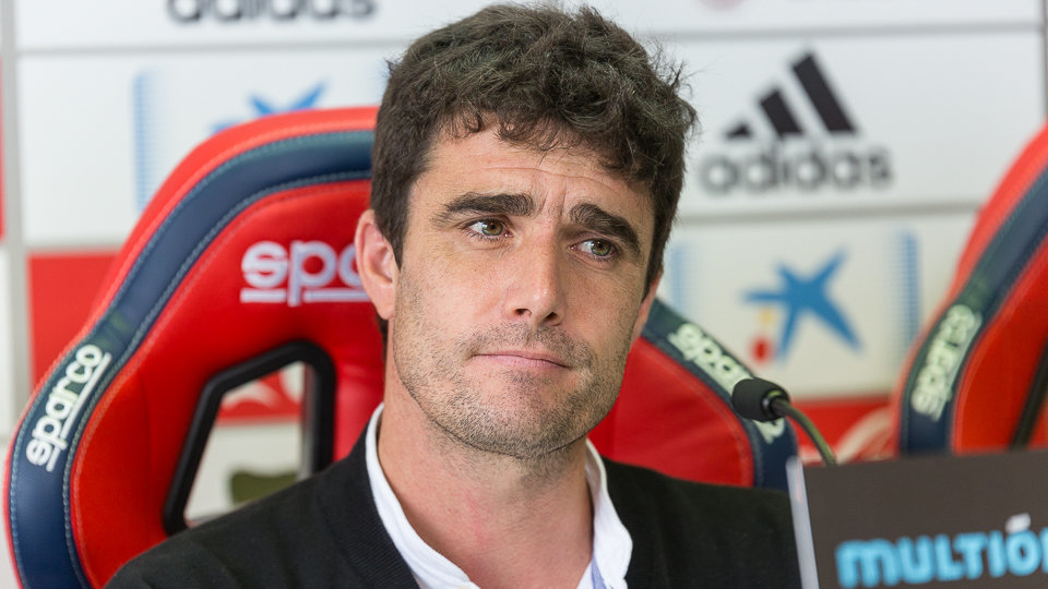 El director deportivo de Osasuna, Braulio Vázquez, presenta a Sergio Amatriain como nuevo entrenador del equipo filial de Segunda B (27). IÑIGO ALZUGARAY