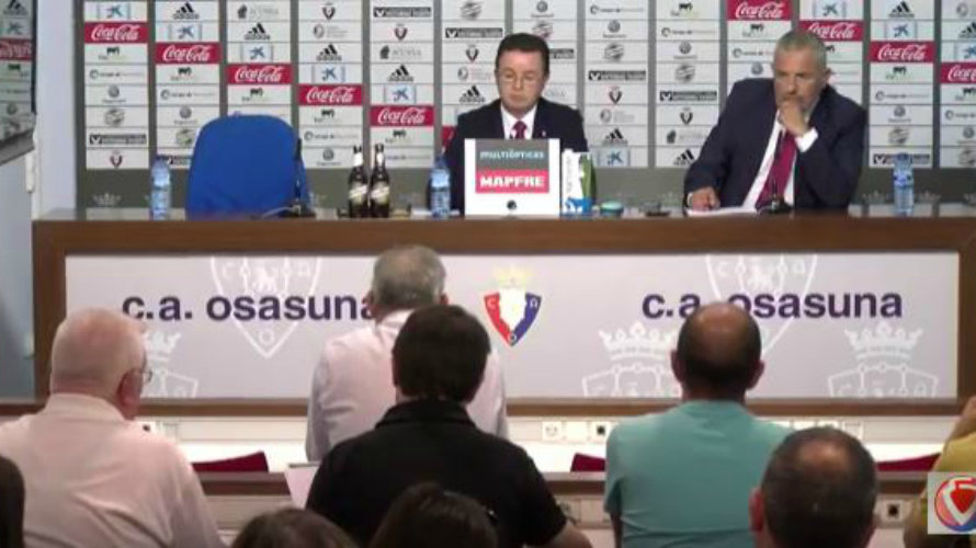 Osasuna responde en la sala de prensa de El Sadar.