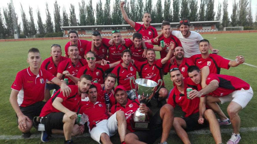 El Beti Casedano celebra su título de Copa IMQ. Foto Facebook Iñaki Díaz.