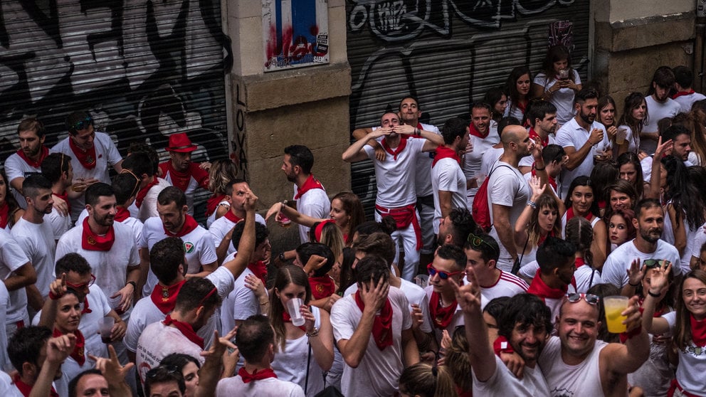 Ambiente en las calles de Pamplona durante la celebración de los Sanfermines de 2017. MAITE H. MATEO (1)