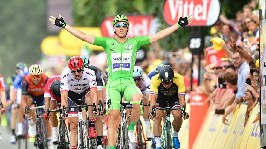 Kittel gana con autoridad en la meta de Bergerac. Facebook Tour de Francia.