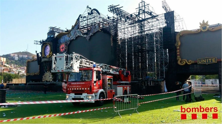 El escenario quemado del Tomorrowland Barcelona. BOMBEROS