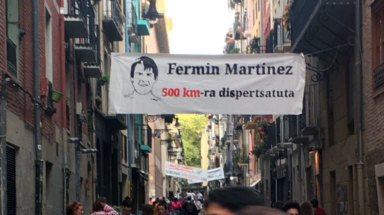 Pancartas y carteles colocados por la izquierda abertzale en Pamplona con motivo de San Fermín Chiquito (4)
