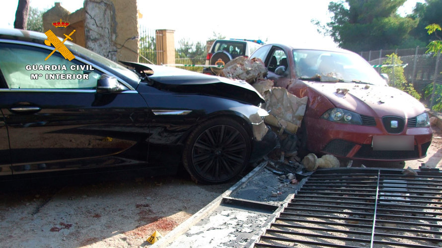 Los coches destrozados en la operación 'Fuentecicas' de la Guardia Civil. GUARDIA CIVIL