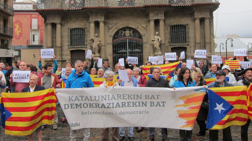 Una concentración de la izquierda abertzale en Pamplona en apoyo al referéndum independentista catalán.