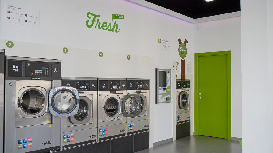 Instalaciones de la franquicia Fresh Laundry instalada en Iturrama. PABLO LASAOSA