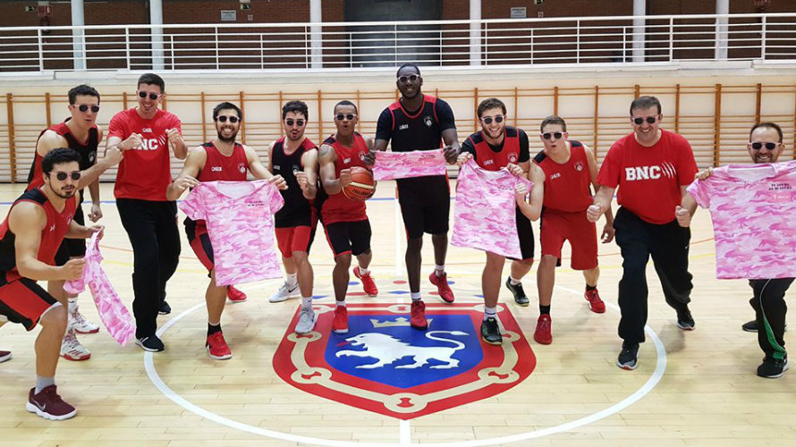 El Basket Navarra se pone de rosa por Saray. Twitter Basket Navarra.
