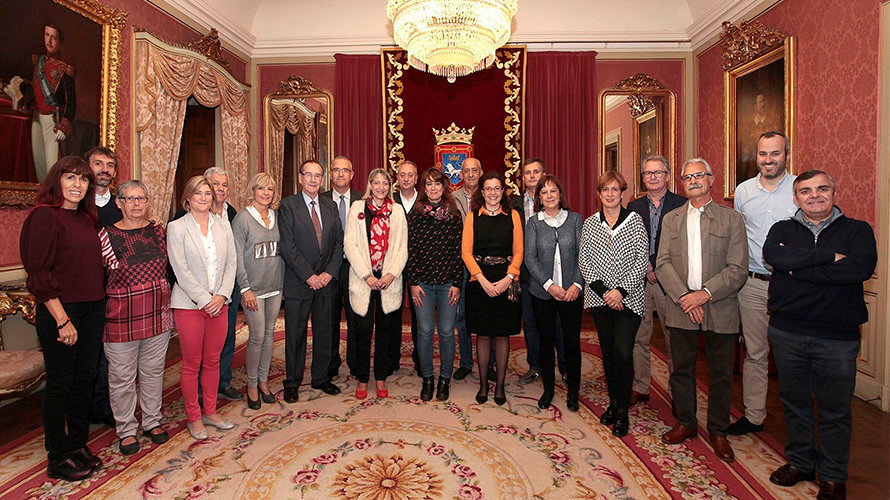 El Ayuntamiento de Pamplona recibe a la Federación de Casas Regionales de Navarra