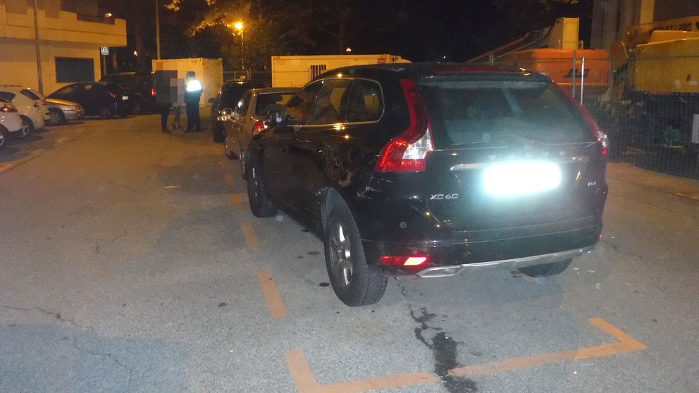Vehículo que se dio a la fuga en Iturrama POLICÍA MUNICIPAL