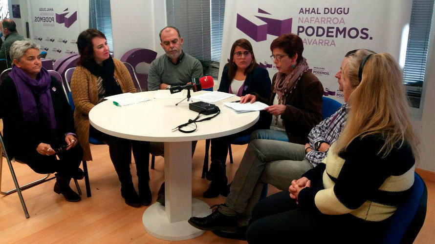 La Asamblea Municipalista de Podemos con su secretaria, Ainhoa Aznárez. CEDIDA