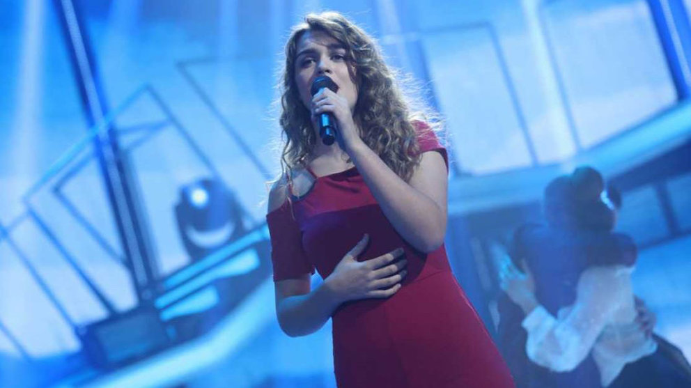 Imagen de Amaia Romero interpretando Te recuerdo Amanda, de Víctor Jara, en la gala 12 de Operación Triunfo RTVE