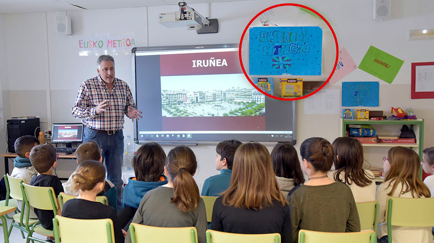 El alcalde de Pamplona, Joseba Asirón visita el colegio público de Buztinchuri 2