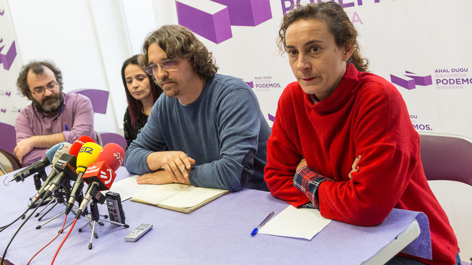 El secretario de Organización de Podemos Navarra, Daniel López, explica la situación del partido por sus disputas internas. IÑIGO ALZUGARAY (1)
