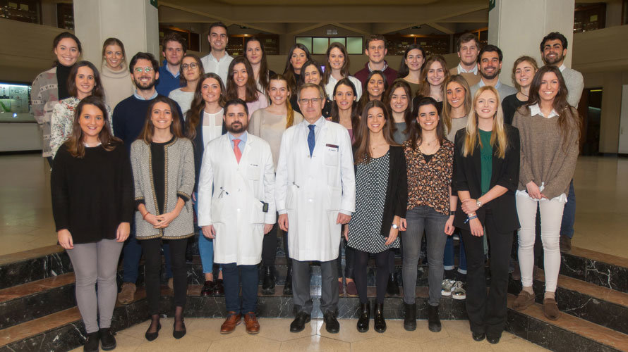 Algunos de los estudiantes que participarán en el congreso sobre oncología internacional celebrado en la Universidad de Navarra. CEDIDA