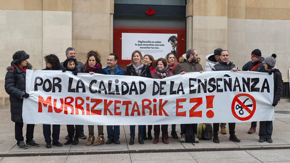 Los sindicatos LAB, Steilas, AFAPNA, CCOO, ANPE, ELA, CSIF, APS y UGT por un pacto de la educación en Navarra (01). IÑIGO ALZUGARAY