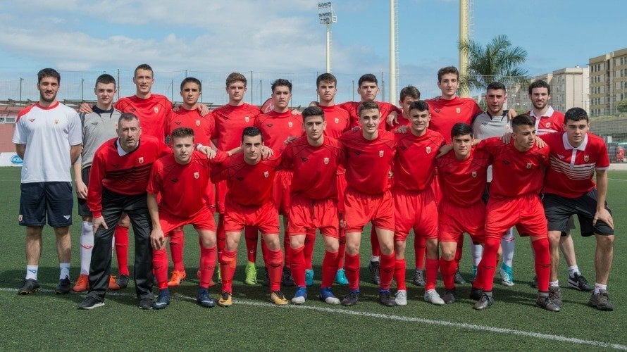 Selección Navarra sub-18 ante La Rioja.