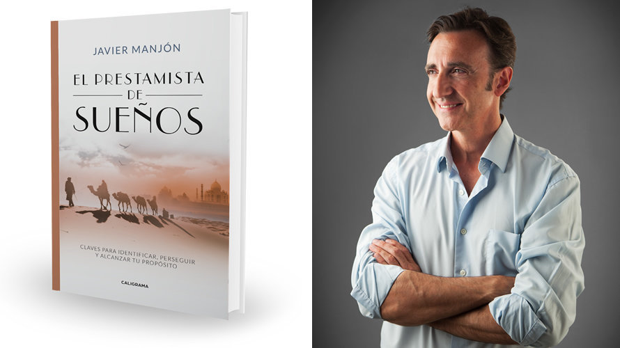 El autor, Javier Manjón, junto con la portada de su libro, El prestamista de sueños. CEDIDA