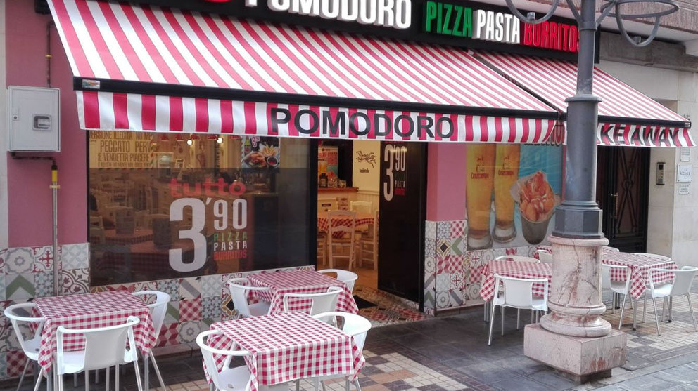 Imagen de la terraza de un restaurante de la cadena Pomodoro, especializada en comida italiana y mejicana TRIPADVISOR