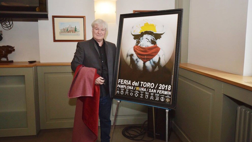 Loren Pallatier, autor del cartel de la Feria del Toro de San Fermín 2018. PABLO LASAOSA
