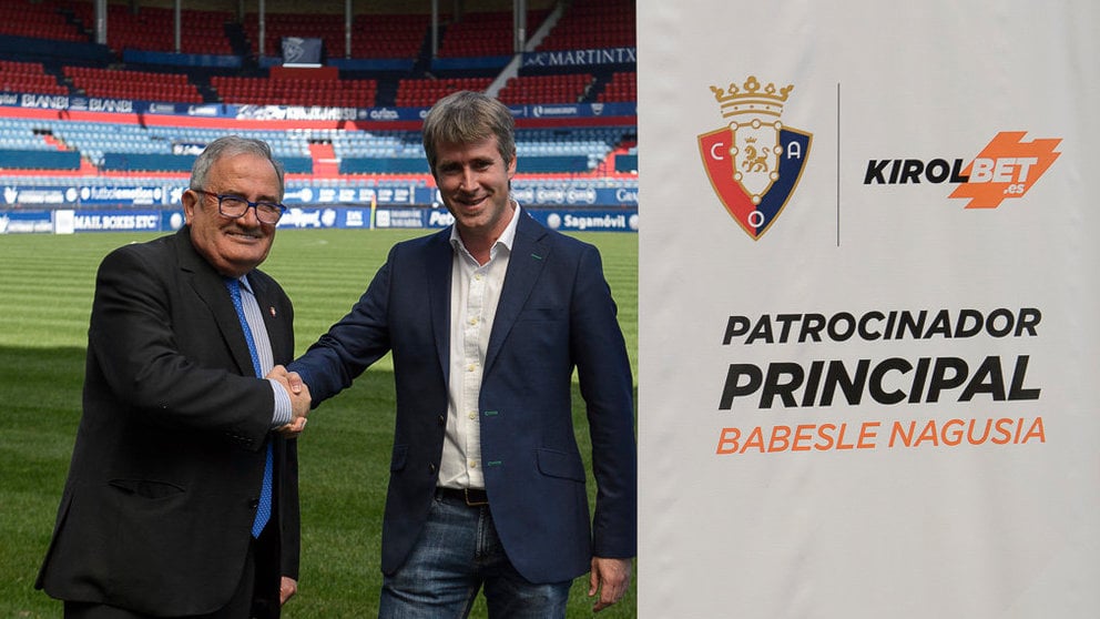 Osasuna presenta a Kirolbet como su nuevo patrocinador para las próximas tres temporadas. PABLO LASAOSA 07