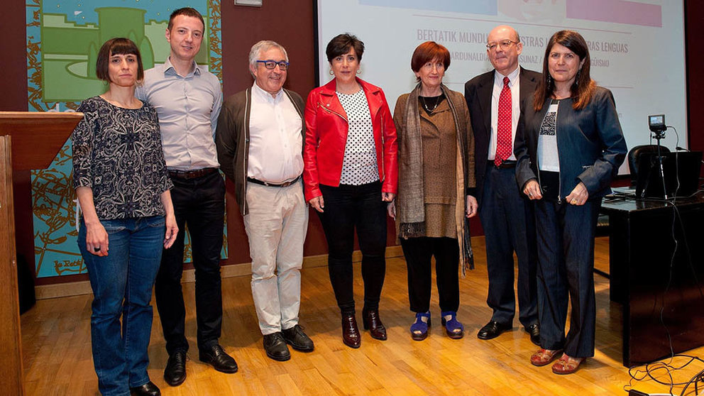 La consejera Solana ha acudido a la inauguración de las jornadas sobre multillingüismo en el Planetario de Pamplona