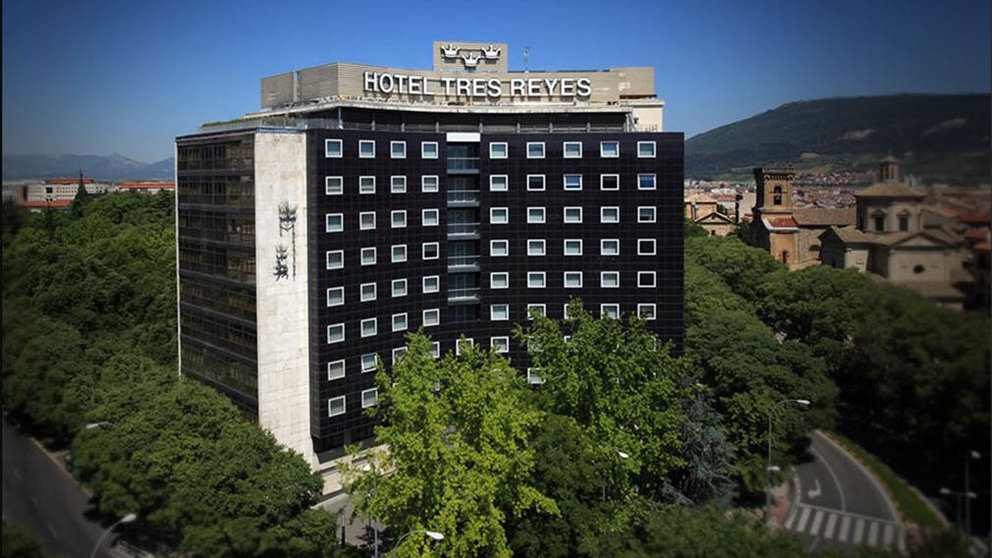 El Hotel Tres Reyes, situado en el centro de Pamplona. HOTEL TRES REYES