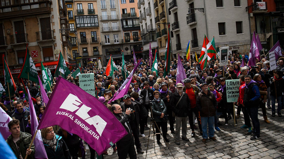 Manifestación del sindicato ELA por el primero de Mayo. PABLO LASAOSA 06