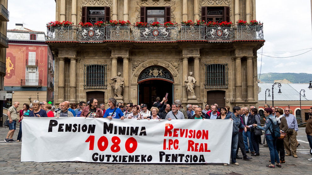 Navarra Sasoia y Nafarroako Pentsionistak Martxan convocan nuevas movilizaciones para recuperar el poder adquisitivo de las pensiones (03). IÑIGO ALZUGARAY