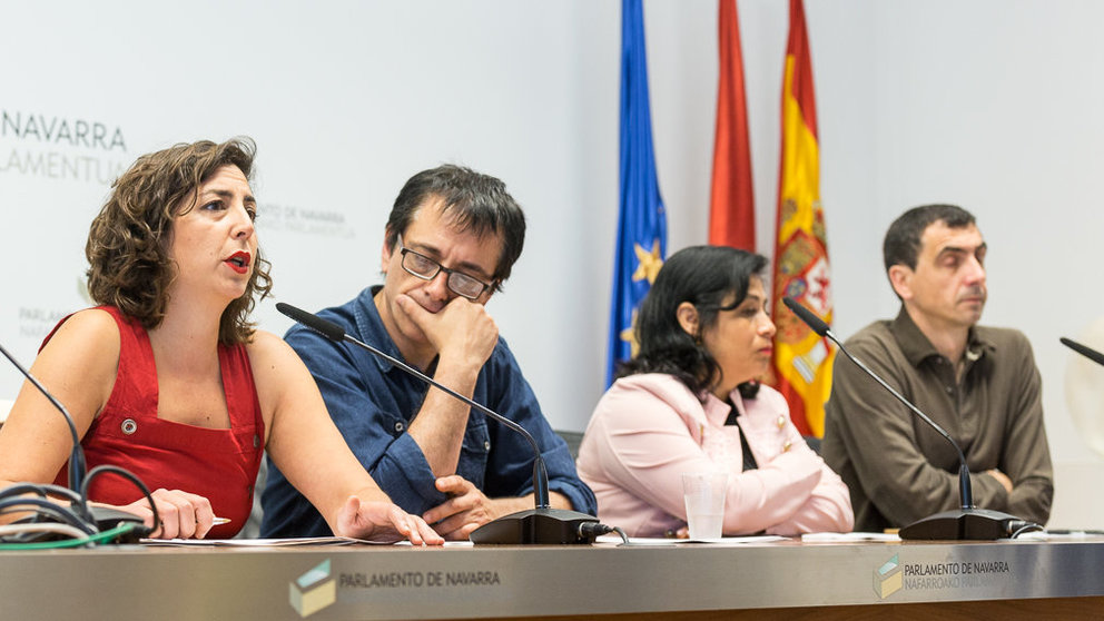 Los parlamentarios Laura Pérez, Carlos Couso, Fanny Carrillo y Rubén Velasco informan del cambio de nombre del grupo parlamentario de Podemos a Ahora Sí  (62). IÑIGO ALZUGARAY