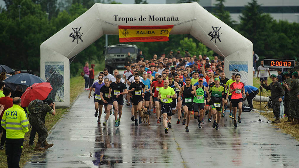 Celebración de la media maratón de montaña 'San Cristóbal Xtrem' organizada por el Regimiento América. MIGUEL OSÉS (9)