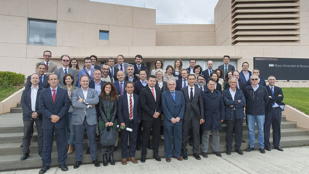 Miembros de la Cátedra de Empresa y responsables de los proyectos se reúnen en el Museo Universidad de Navarra