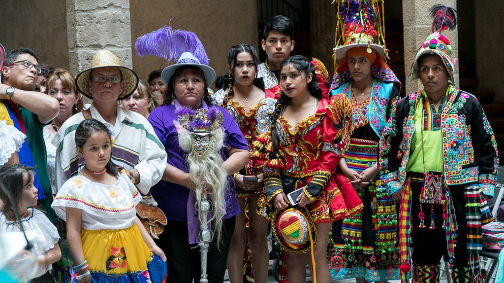 El Ayuntamiento de Pamplona presenta la 'Kalejira de las Culturas' con los representantes de las comunidades pertenecientes al Foro de Diversidad Cultural (04). IÑIGO ALZUGARAY