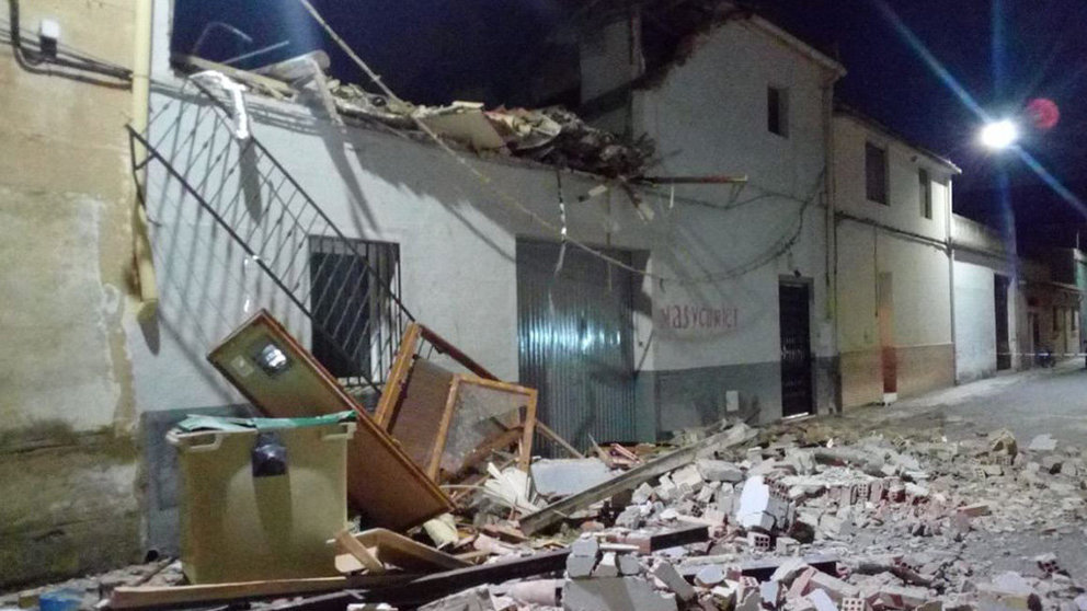 Imagen del derrumbe de la cubierta de una vivienda en Falces BOMBEROS DE NAVARRA
