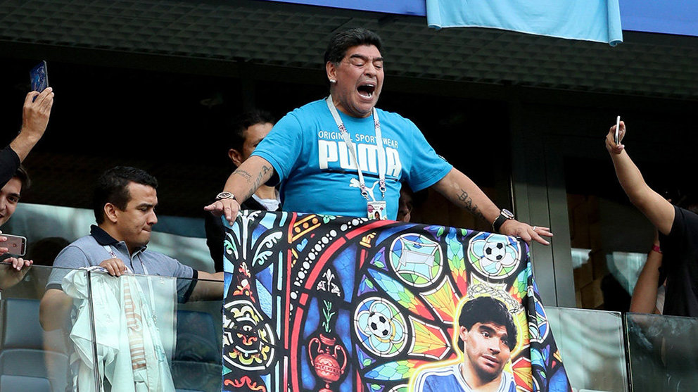 Diego Armando Maradona celebra un gol de Argentina ante Nigeria en el Mundial de 2018 en Rusia. EFE.