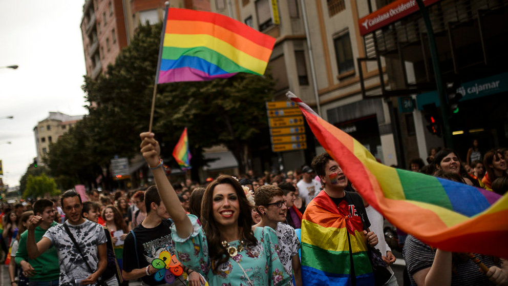 La Plataforma 28J conmemora el Día Internacional del Orgullo LGTB con una manifestación. PABLO LASAOSA