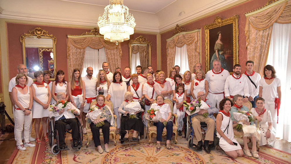Los pamploneses centenarios homenajeados en el Día de las Personas Mayores de San Fermín. AYUNTAMIENTO DE PAMPLONA