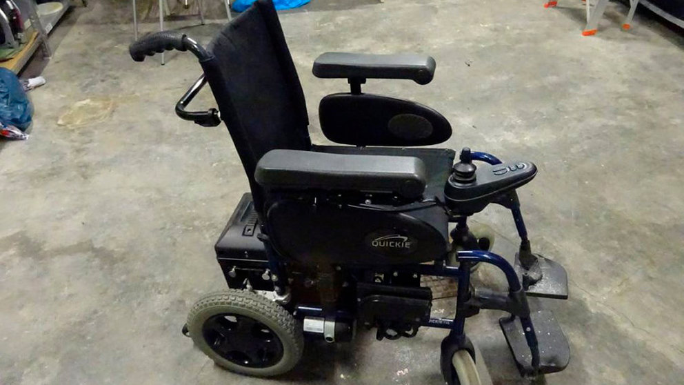 La Policía Municipal de Pamplona busca al propietario de una silla de ruedas eléctrica que ha sido entregada en objetos perdidos POLICÍA MUNICIPAL DE PAMPLONA 1