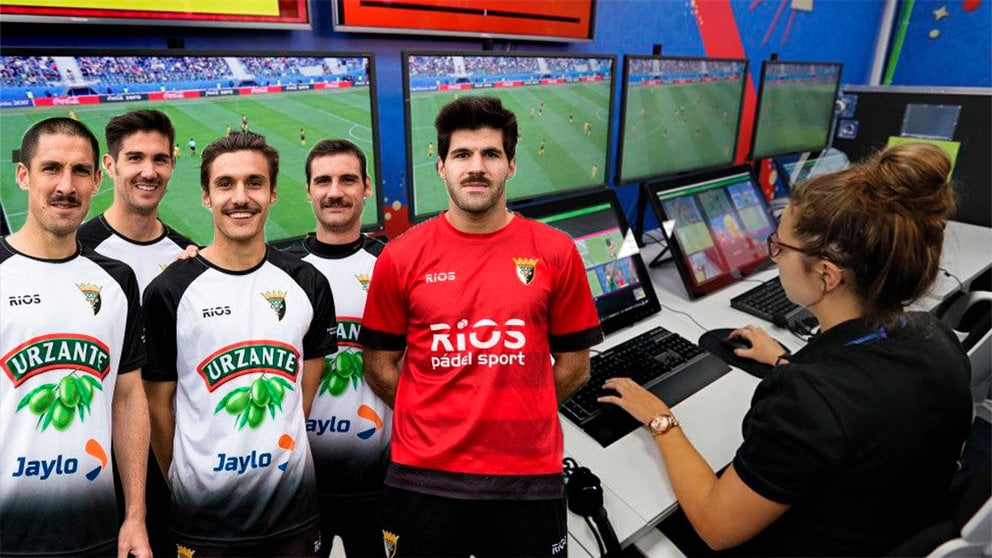 Varios jugadores del Tudelano durante la temporada 2017-2018 junto a la imagen de una de las pruebas del VAR, el nuevo sistema de videoarbitraje. FOTOMONTAJE NAVARRA.COM