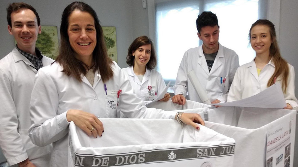 Médicos del Hospital San Juan de Dios recolectan alimentos. EUROPA PRESS