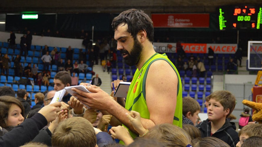 Edu Hernández Sonseca en su etapa anterior con el Planasa en Pamplona. Basket Navarra.