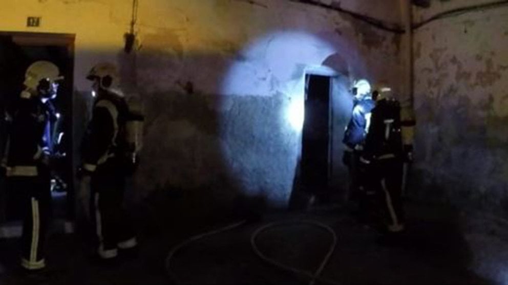 Incendio en una bajera en Lerín. BOMBEROS