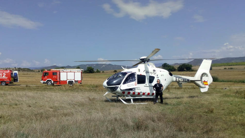 El helicóptero medicalizado que ha trasladado al trabajador herido en Arbonies TWITTER