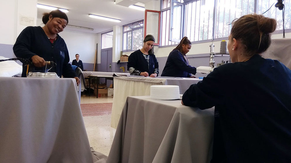 Trabajadoras del tajo de Tapicería de Empleo Social del Ayuntamiento de Pamplona