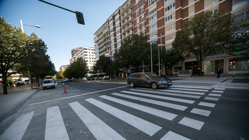 Avenida de Pio XII en su cruce con la calle de La Rioja y la calle Iturrama (15). IÑIGO ALZUGARAY