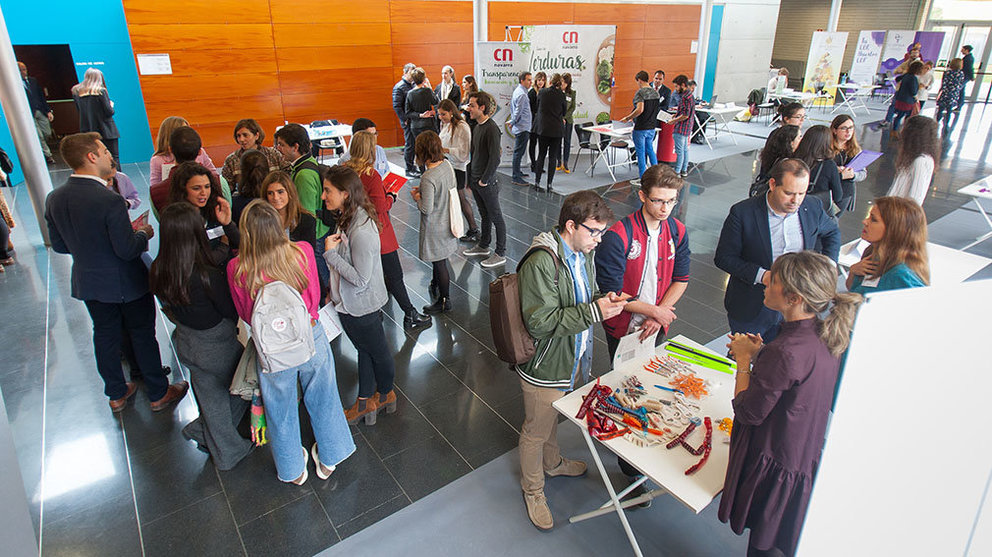 El acto de Career Week Ciencias organizado por la Universidad de Navarra para apoyar la contratación de sus alumnos tras terminar sus estudios UNIVERSIDAD DE NAVARRA